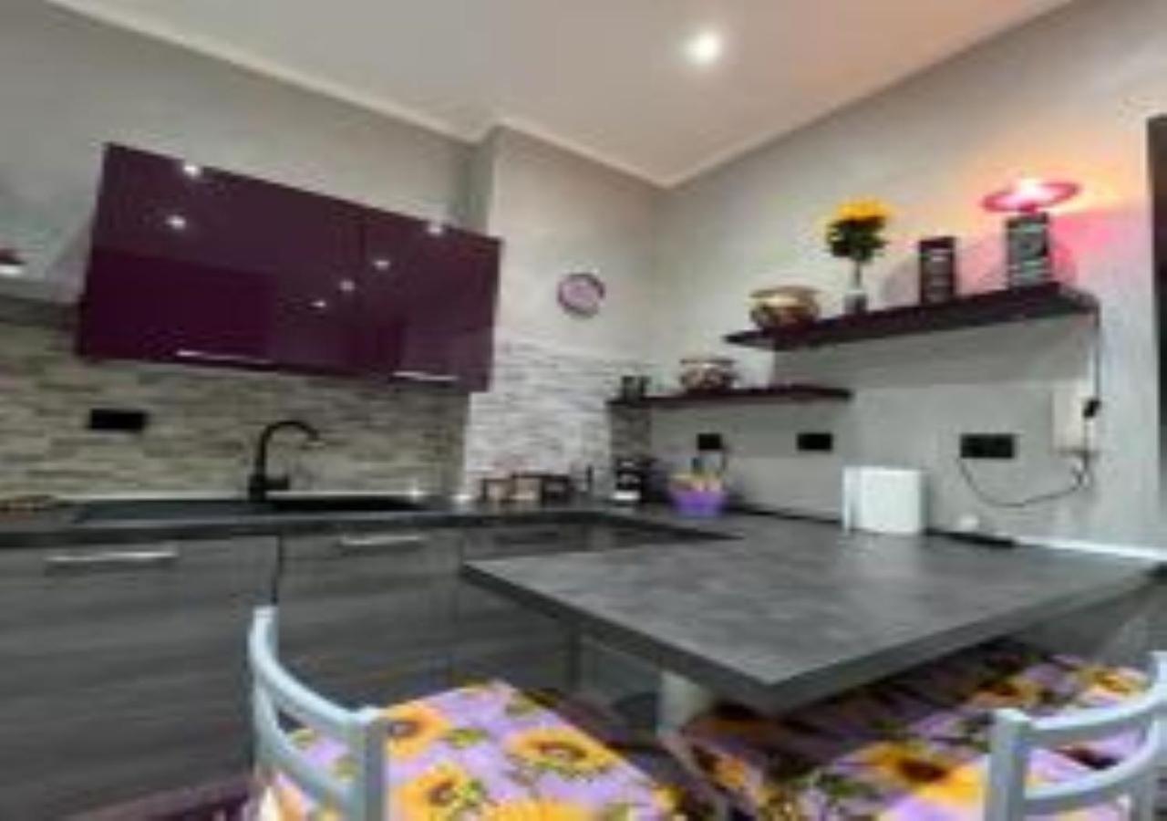 Casa Vacanza Glicine เวนาเรีย เรอาเล ภายนอก รูปภาพ