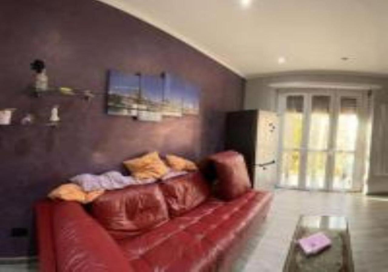 Casa Vacanza Glicine เวนาเรีย เรอาเล ภายนอก รูปภาพ