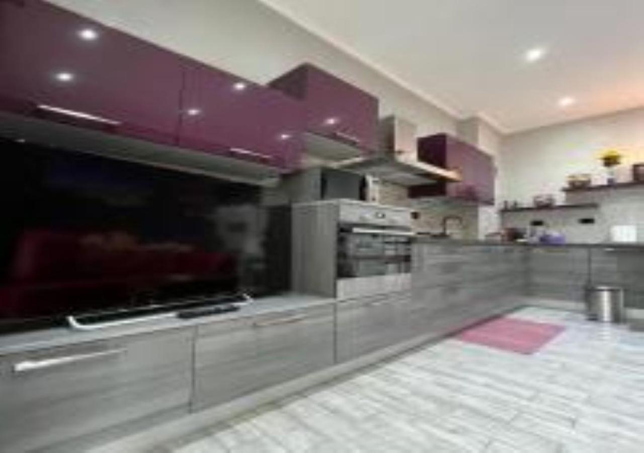 Casa Vacanza Glicine เวนาเรีย เรอาเล ภายนอก รูปภาพ