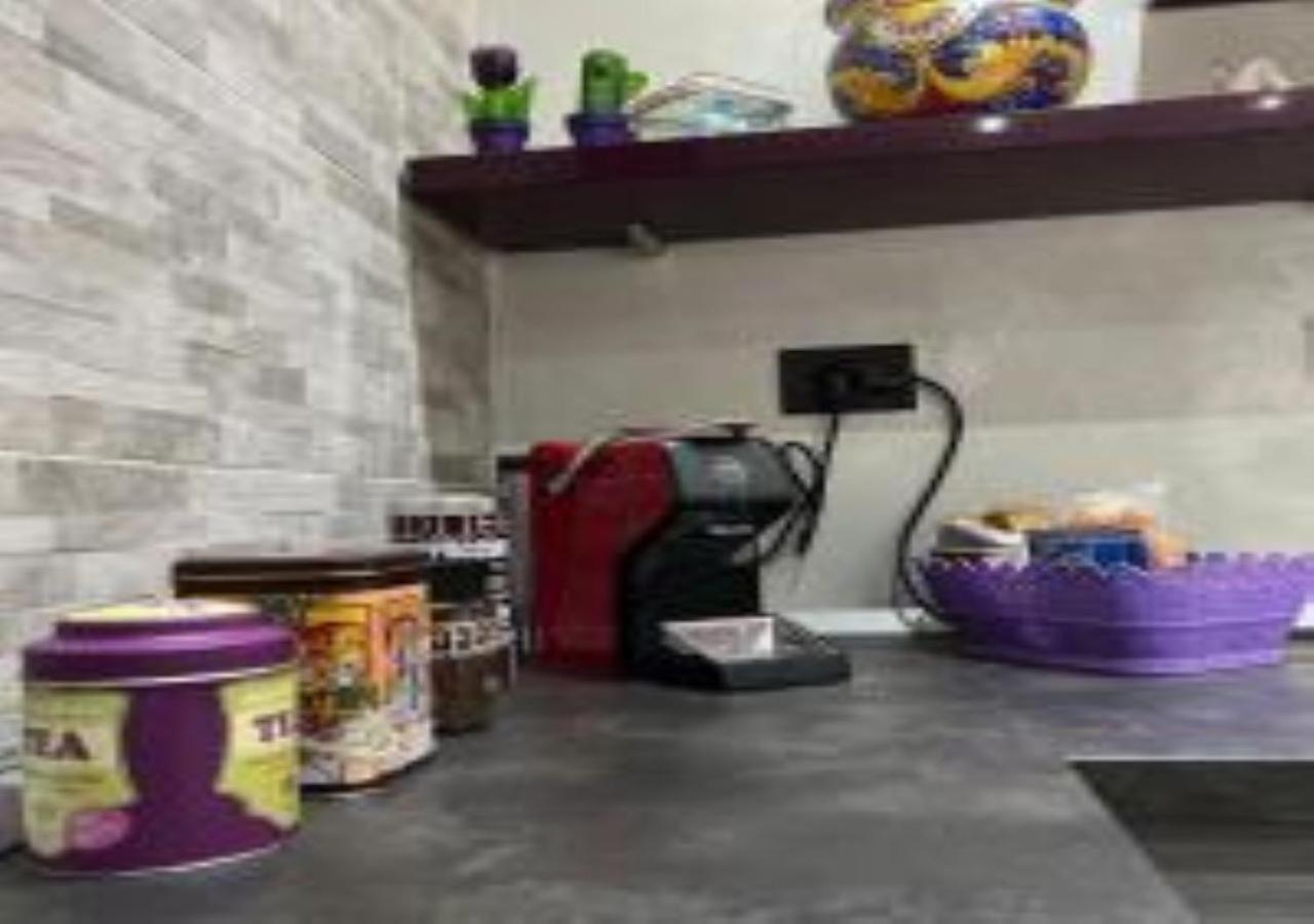 Casa Vacanza Glicine เวนาเรีย เรอาเล ภายนอก รูปภาพ