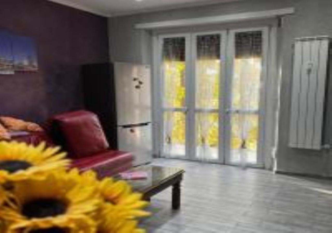 Casa Vacanza Glicine เวนาเรีย เรอาเล ภายนอก รูปภาพ