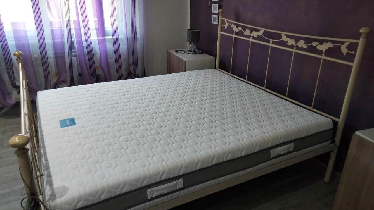 Casa Vacanza Glicine เวนาเรีย เรอาเล ภายนอก รูปภาพ